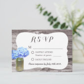 Mason Jar Blue Hydrangea Wood Wedding RSVP Karte (Stehend Vorderseite)