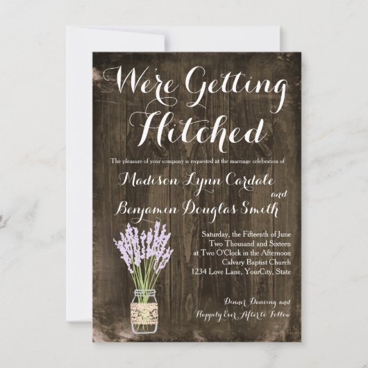 Mason Jar Hitched Country Wedding Einladungen (Vorderseite)