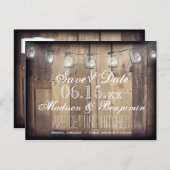 Mason Jar Lights Rusti Wood Save the Date Postcard Ankündigungspostkarte (Vorne/Hinten)