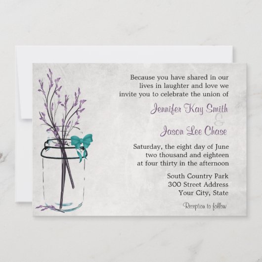Mason Jar mit Lila Zweigen Hochzeitsfeiern Einladung (Vorderseite)