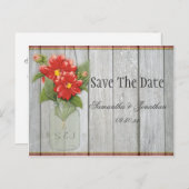 Mason Jar Red Dahlias Barn Wood Save the Date Ankündigungspostkarte (Vorne/Hinten)