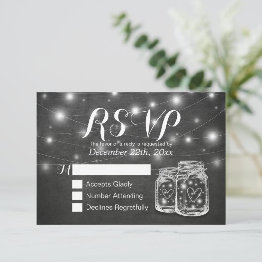 Mason Jar & String Lights Chalkboard Wedding RSVP (Stehend Vorderseite)