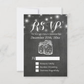 Mason Jar & String Lights Chalkboard Wedding RSVP Karte (Vorderseite)