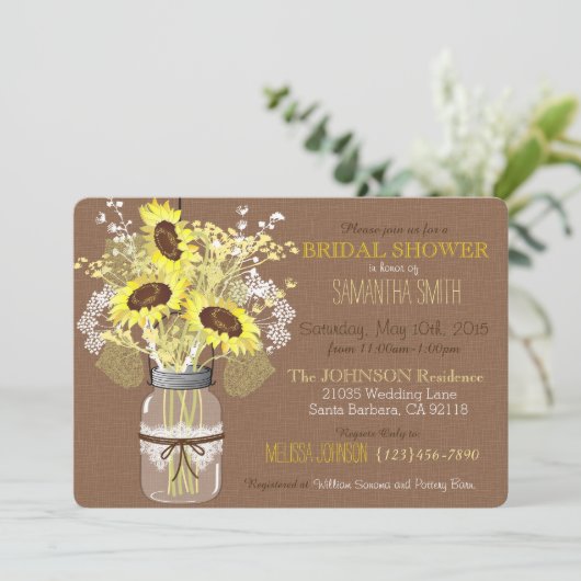 Mason Jar Sunflower Burlap Rustikales Brautparty Einladung (Stehend Vorderseite)