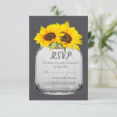 Mason Jar Sunflower Chalkboard Wedding RSVP Karte (Stehend Vorderseite)