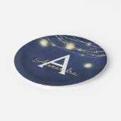 Mason Jar und String Lights Mit Monogramm Pappteller (Schrägansicht)