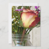 Mason Jar w/Rose Fotografische Hochzeit Einladung (Rückseite)