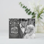 Mason Jars Hochzeit Verzögerung wir noch Foto Ankündigungspostkarte (Stehend Vorderseite)