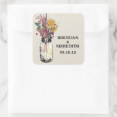 Mason Jars mit Wildblumen für Herbst Quadratischer Aufkleber (Tasche)