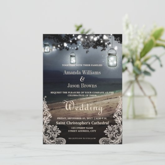 Mason Jars String Lights Elegant Beach Wedding Einladung (Stehend Vorderseite)