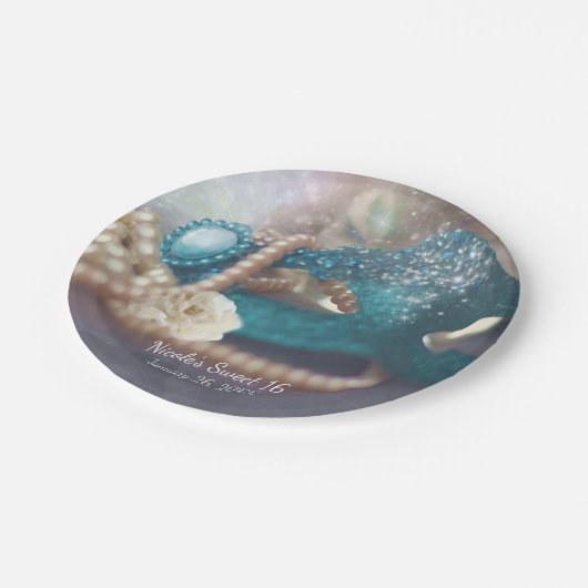 Masquerade Mask & Pearls Rainbow Party Teller (Schrägansicht)