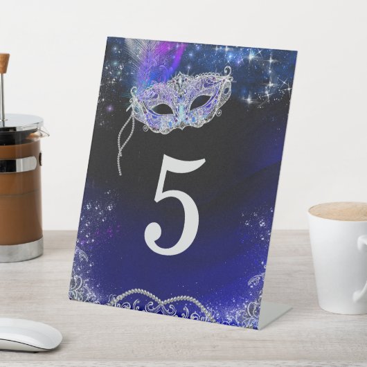 Masquerade-Party-Tischnummern Sockelschild (In SItu)