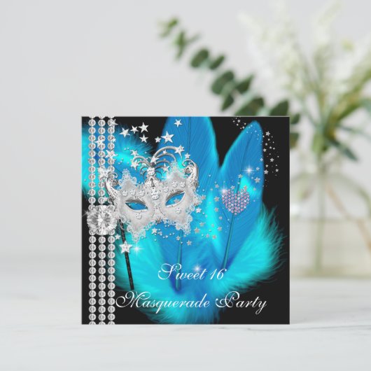 Masquerade Sweet 16 Aquamarin Black Feather Maske Einladung (Stehend Vorderseite)