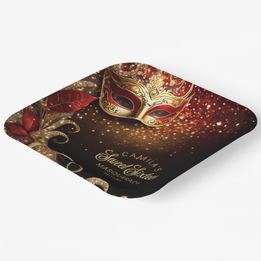 Masquerade Sweet 16 Red Gold ID1032 Pappteller (Gewinkelt)