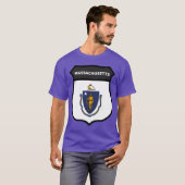 MASSACHUSETTS BADGE IV Oversized T-Shirt (Vorne ganz)