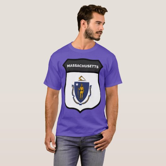 MASSACHUSETTS BADGE IV Oversized T-Shirt (Vorne ganz)