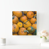 Massachusetts, Salisbury, Kürbisse, Herbst Quadratische Wanduhr (Zuhause)