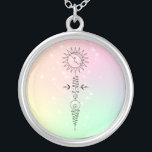 *~* Massage Frau - Mond Sun Nirvana Yoga Reiki Versilberte Kette<br><div class="desc">Square Silver Plate Metaphysische Spirituelle New Age Halskette. * Energienacheres, sehr beruhigendes Soft Pastellbild COSMIC Ethereal Heilige Geometrie Symbol, das den Weg zur Erleuchtung und Nirvana darstellt. Sie werden feststellen, dass dieses Design mit Ihnen auf einer sehr tiefen Ebene kommunizieren kann. Der Hintergrund hat eine hübsche glitzernde Glitzer-Textur mit verschiedenen...</div>