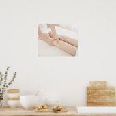 Massagetherapeut bei Fußmassage Poster (Küche)
