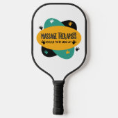 Massagetherapeuten Hände Rub farbenfroh Pickleball Schläger (Rückseite)
