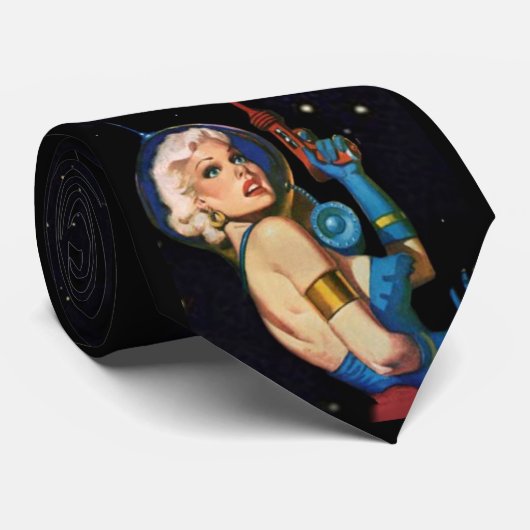 Masse im Raum Krawatte (Gerollt)