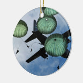 Massensprungs-Auftrag, Fallschirme, US-Armee Keramikornament (Links)