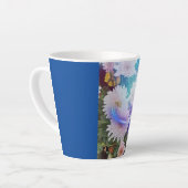 Maßgeschneiderte Blue Latte Tasse mit White Daisy (Linke Ecke)