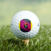 Maßgeschneiderte Exzellenz: Custom TaylorMade Golf Golfball (Insitu T-Shirt)
