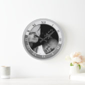 Maßgeschneiderte Fotouhr Silver Roman Numerum Große Wanduhr (Zuhause)