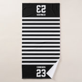 Maßgeschneiderte gestreifte Sportarten mit Namen Badehandtuch (Badehandtuch)