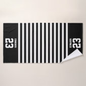 Maßgeschneiderte gestreifte Sportarten mit Namen Badehandtuch (Badehandtuch)