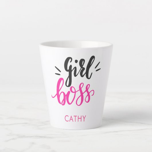 Maßgeschneiderte Girl Boss Typografie Pink Black Milchtasse (Vorderseite)