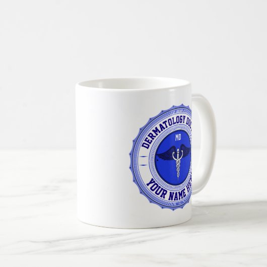 Maßgeschneiderte MD Specialty Caduceus Dermatology Kaffeetasse (VorderseiteRechts)