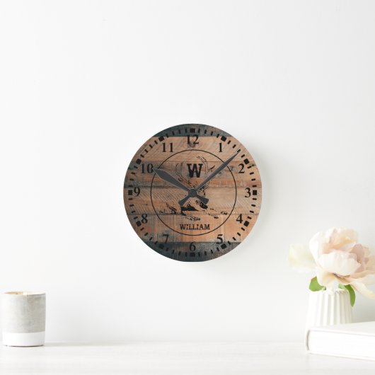 Maßgeschneiderte rustikale Holztextur & Hirschmono Runde Wanduhr (Zuhause)