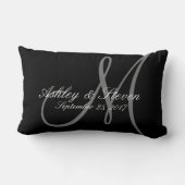 Maßgeschneiderte Rustikale Linse Monogram Lumbar K Lendenkissen (Rückseite)