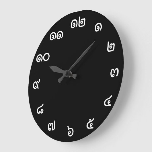 Maßgeschneiderte Thai Numbers Wall Clock Große Wanduhr (Winkel)