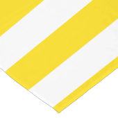 Maßgeschneiderte Vorlagengelbe weiße Streifen mode Kurzer Tischläufer (Ecke)