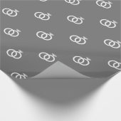 Maßgeschneiderte White Wedding Rings auf Grau Geschenkpapier (Ecke)