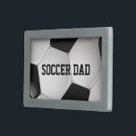 Maßgeschneiderter Fußballball Rechteckige Gürtelschnalle<br><div class="desc">Fußball-Sportdesign mit einem nah-up-Bild eines Fußball-Balls,  vollständig anpassbar mit Ihrem eigenen Namen oder Text. Ideal für Fußball-,  Fußball- oder Fußball-Trainer. Andere Farbkombinationen sind in unserem Shop erhältlich und wir freuen uns auf Ihre individuellen Wünsche. Bitte kontaktieren Sie uns vor dem Kauf über unseren Geschenkartikelladen.</div>