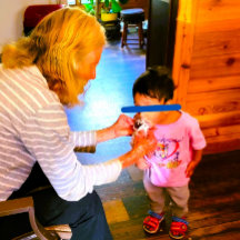 Maßgeschneiderter Hooker auf Oma/Opa