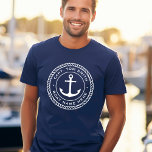 Maßgeschneiderter Kapitän und Schiffsnamensgrenze T-Shirt<br><div class="desc">Navy blaues T-Shirt mit weißem,  elegantem Anker- und Seil-Emblem mit individuelle Name und Bootsnamen.</div>