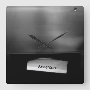 Maßgeschneiderter Klapphandtuchspender Quadratische Wanduhr