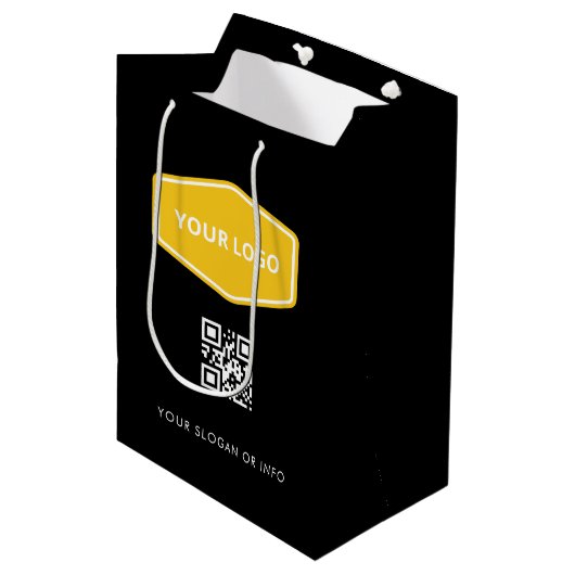 Maßgeschneiderter QR-Code und schwarze Werbung mit Mittlere Geschenktüte (Vorderseite Schrägansicht)
