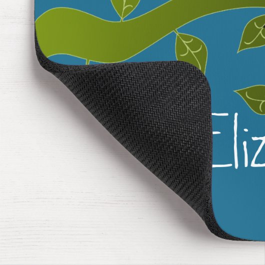 Maßgeschneiderter schwarzer Raps auf einer Baumzwe Mousepad (Ecke)