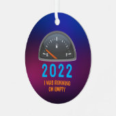 Maßgeschneidertes 2022 mit Leerlaufgas lustig Ornament Aus Metall (Vorderseite links)