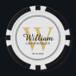 Maßgeschneidertes Gold Mit Monogramm Trauzeuge Whi Pokerchips<br><div class="desc">Maßgeschneiderte Gold Mit Monogramm Trauzeuge White Poker Chips. Die gepunktete Grenze erinnert an Milchkorn,  eine Schmuckdetailtechnik,  die häufig für Verlobung und Hochzeitsringe eingesetzt wird. Die Farbe des Textes,  des gepunkteten Randes und des Hintergrunds kann geändert werden.</div>