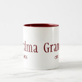 Maßgeschneidertes Jahr Oma Zweifarbige Tasse (Mittel)
