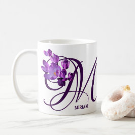 Maßgeschneidertes Miriam-Name violett blühend Mono Kaffeetasse