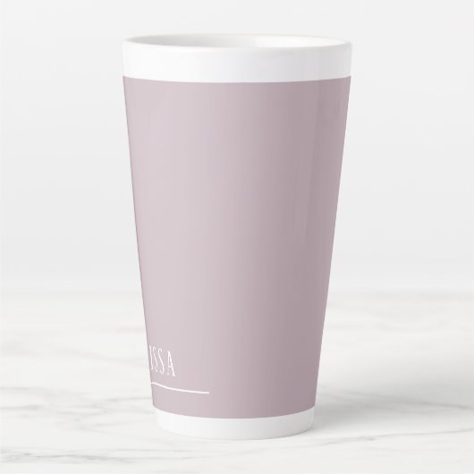 Maßgeschneidertes Monogramm, moderner Lavendel Milchtasse (Vorderseite)