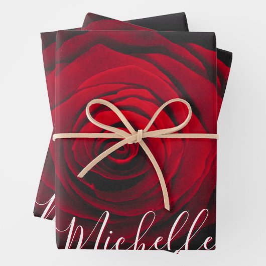 Maßgeschneidertes Monogramm rote Rose Vintages Fot Geschenkpapier Set (Beispiel)